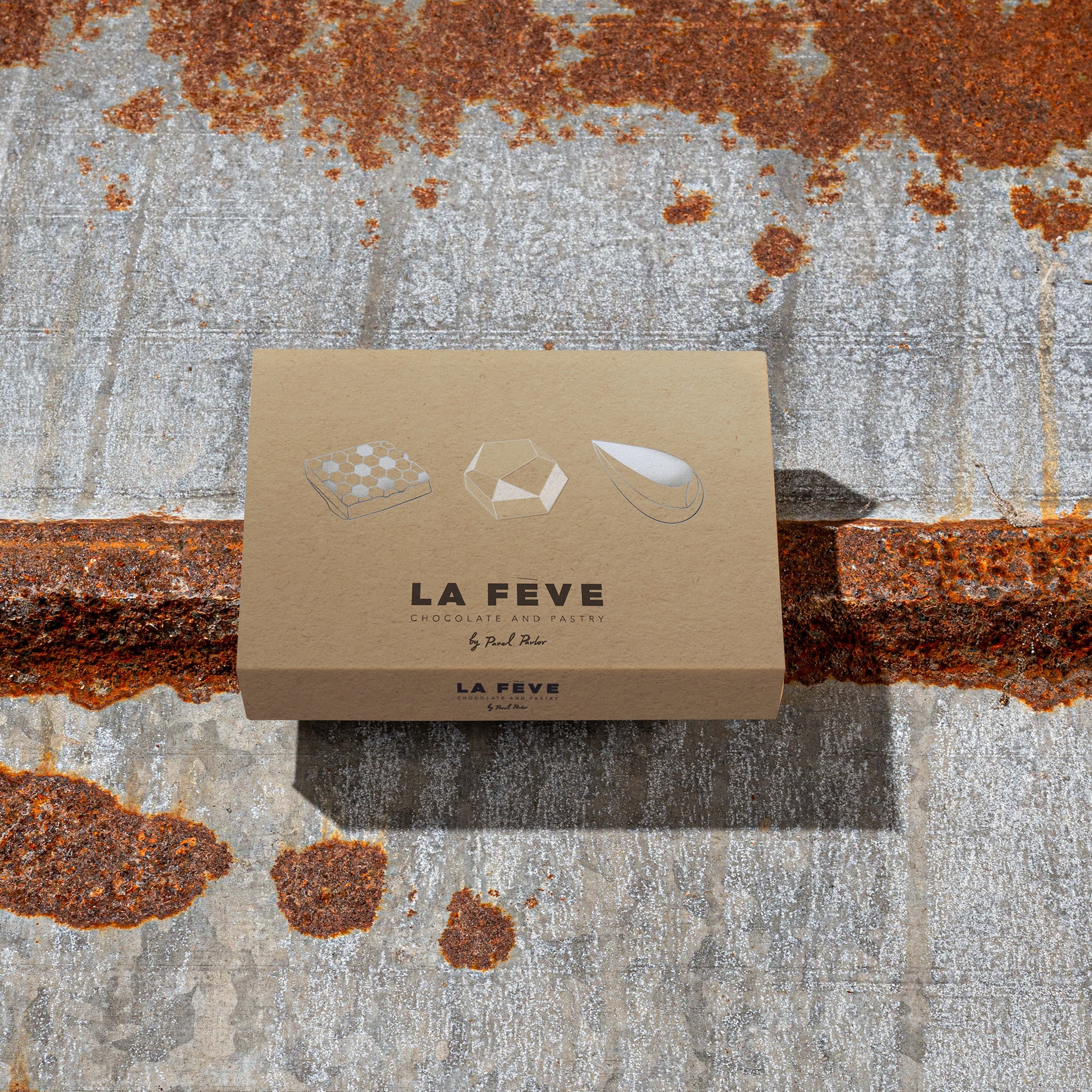First Date – La Fève by Pavel Pavlov